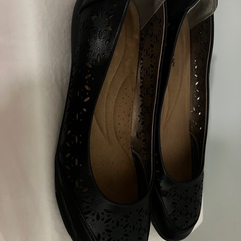 Array Black Textured Flats - Picture 2 of 6